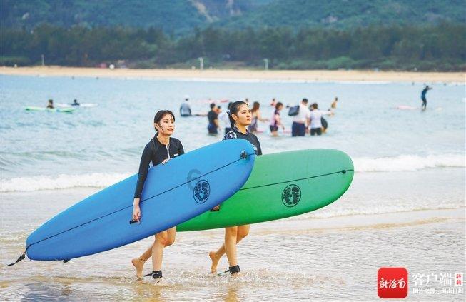 网易涨4.70% 股价突破100美元大关